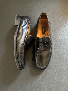 Bally Black Leather Penny Loafers for Men